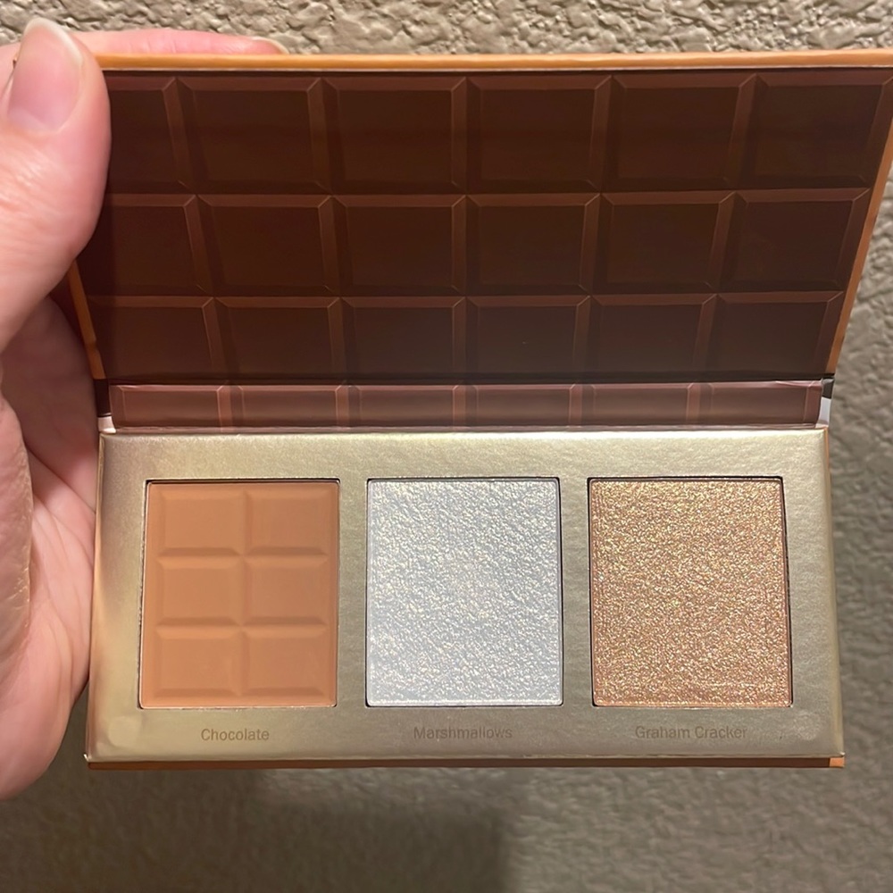 GLAMLITE S’Mores Bronzer and Highlighting Palette